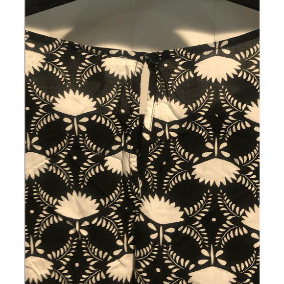 EUC Old Navy Size Large Black White Floral Peplum Short Sleeve Blouse - Picture 7 of 13